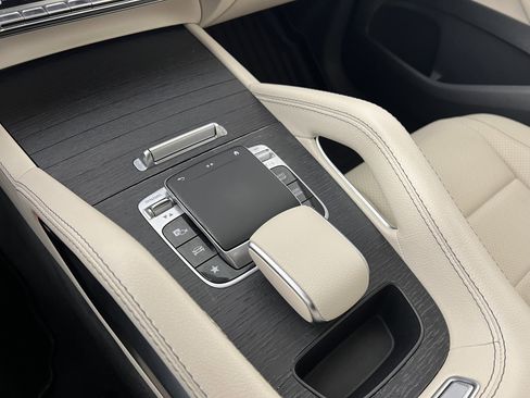 Certified 2020 Mercedes-Benz GLE 350 4MATIC image 33