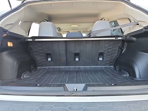 Used 2019 Subaru Crosstrek 2.0i Premium w/ Moonroof Package image 12