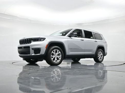 Used 2021 Jeep Grand Cherokee L Limited image 34
