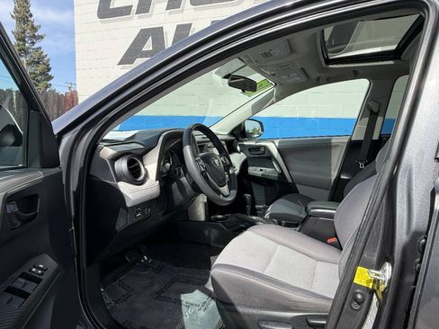 Used 2013 Toyota RAV4 XLE FWD image 8