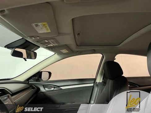 Used 2019 Honda Civic EX image 11