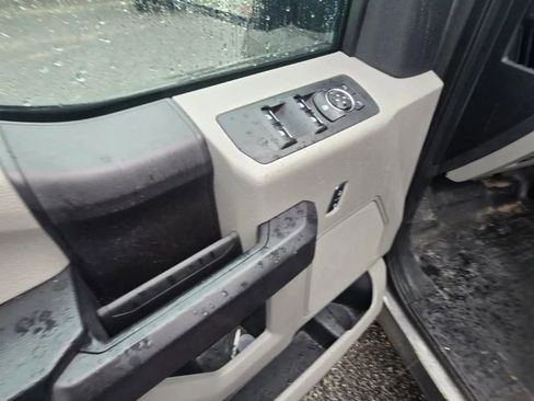 Used 2017 Ford F150 XL w/ Equipment Group 101A Mid RWD image 3