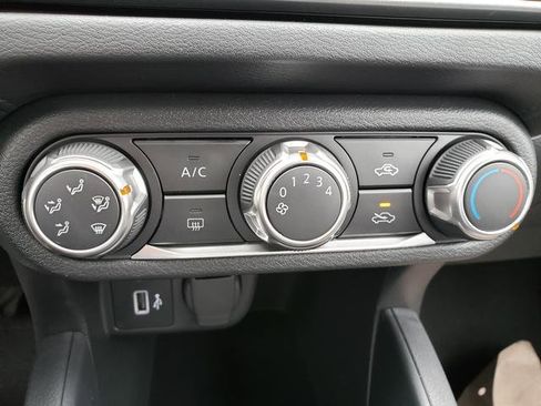 New 2025 Nissan Versa S image 20