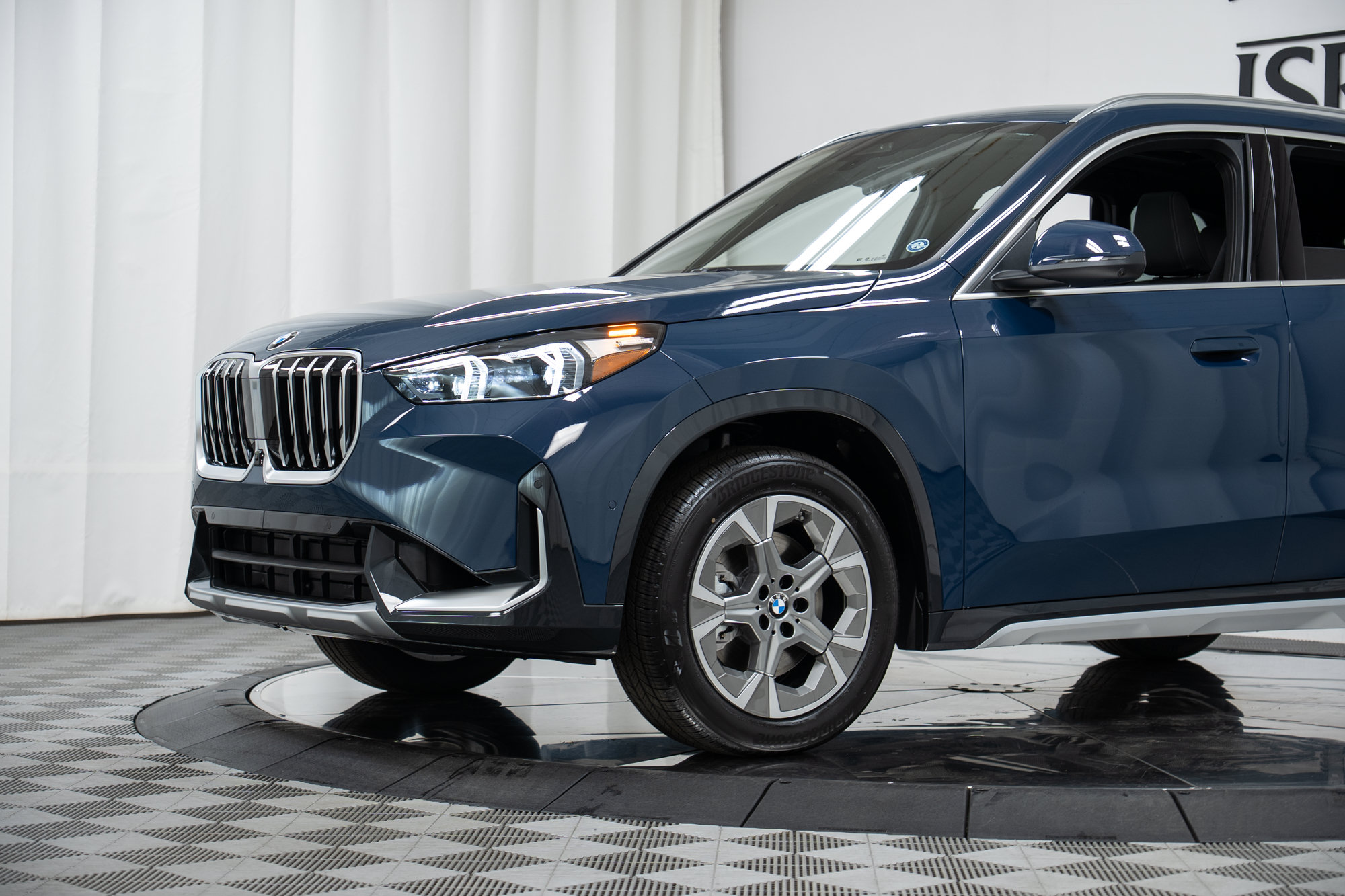 Used 2026 BMW X1 xDrive28i w/ Technology Package AWD/4WD image 25