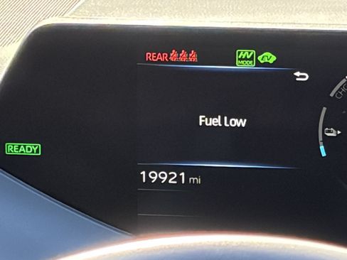 Used 2025 Toyota Prius Plug-In Hybrid FWD image 20