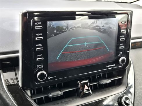 Used 2021 Toyota Corolla LE image 21
