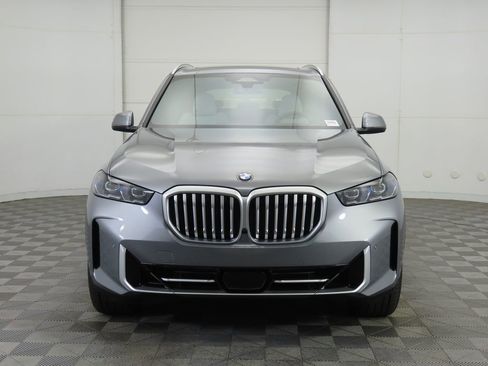 New 2026 BMW X5 sDrive40i w/ Premium Package image 2