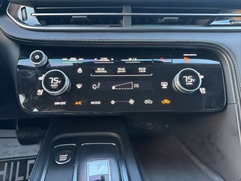 Used 2023 INFINITI QX60 Luxe w/ Vision Package image 29