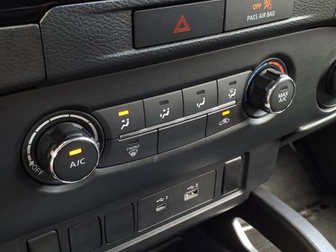 Used 2022 Nissan Frontier SV RWD image 33