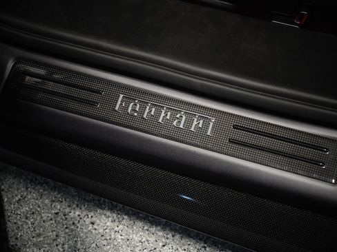 Used 2023 Ferrari 296 GTS RWD image 31