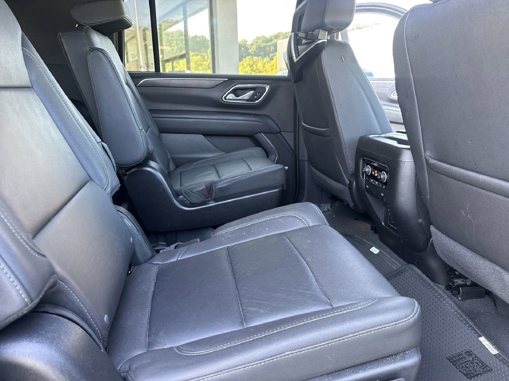 Used 2024 Chevrolet Suburban Z71 w/ Luxury Package AWD/4WD image 23