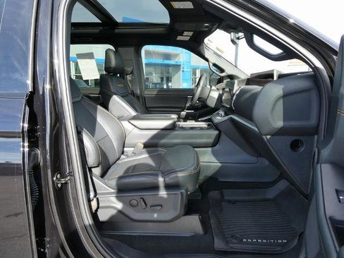 Certified 2025 Ford Expedition Tremor image 13