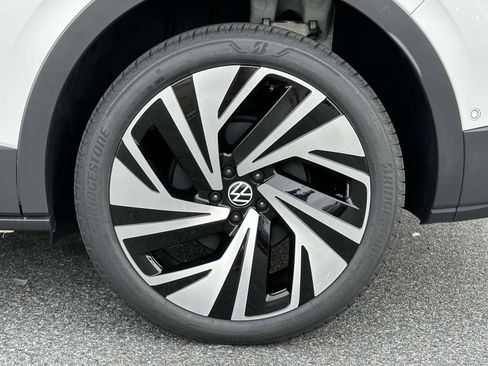 New 2025 Volkswagen ID.4 Pro S Plus image 8