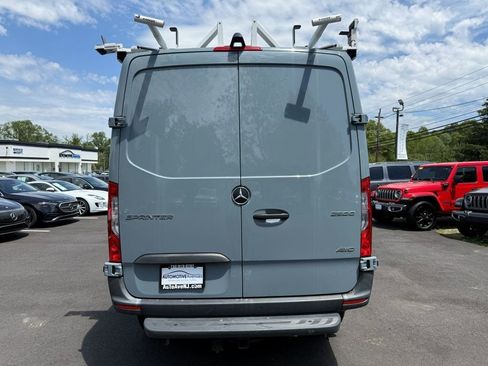 Used 2024 Mercedes-Benz Sprinter 2500 image 5