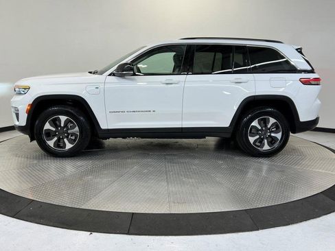 Used 2024 Jeep Grand Cherokee Limited 4xe image 3