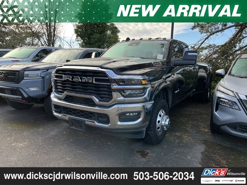 Used 2025 RAM 3500 Big Horn AWD/4WD image 3