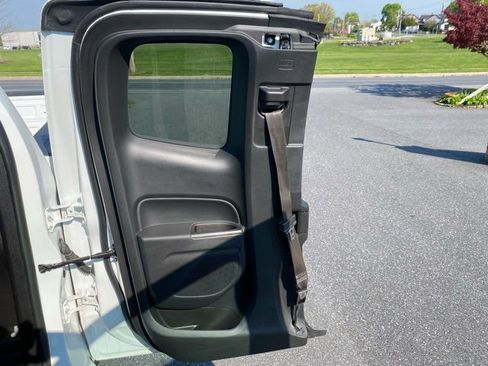 Used 2020 Chevrolet Colorado LT w/ Safety Package AWD/4WD image 18