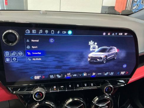 Used 2024 Chevrolet Blazer EV RS AWD/4WD image 31