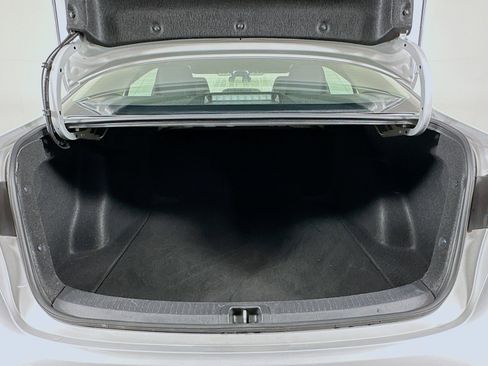 Used 2024 Toyota Corolla LE image 28