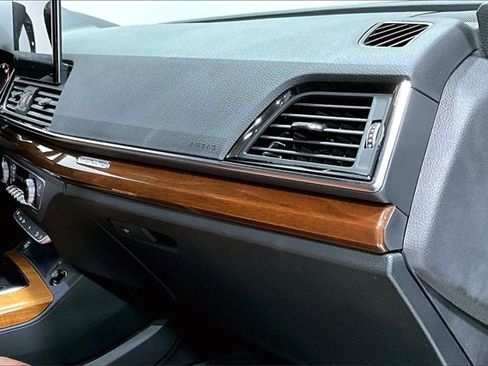 Used 2022 Audi Q5 2.0T Premium image 15