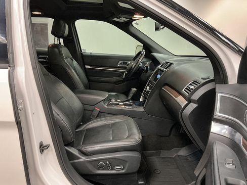 Used 2017 Ford Explorer Limited AWD/4WD image 30