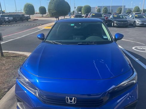 Used 2024 Honda Civic EX image 2