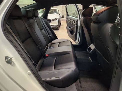Used 2018 Honda Accord Sport image 25