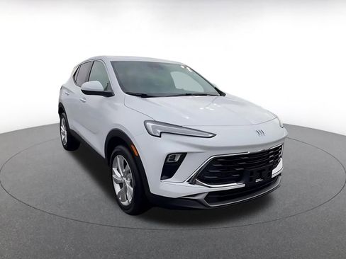 Used 2025 Buick Encore GX Preferred image 3