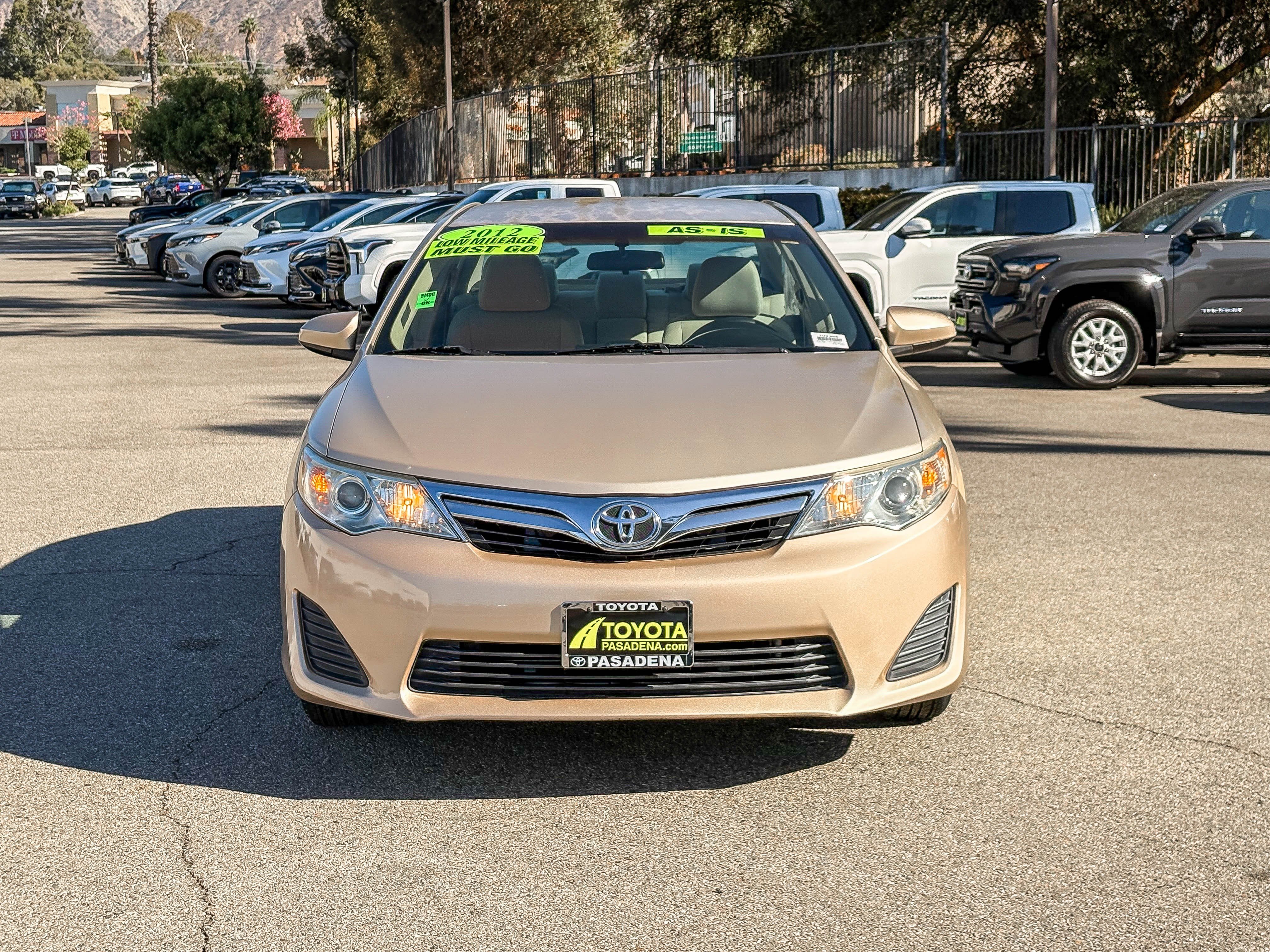 Used 2012 Toyota Camry LE FWD image 2