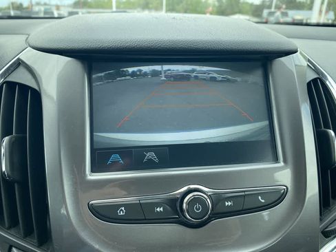 Used 2017 Chevrolet Cruze LT image 17