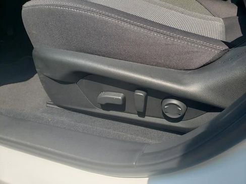 Used 2024 Subaru Crosstrek 2.0i Premium image 15