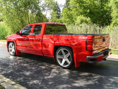 Used 2017 Chevrolet Silverado 1500 LT w/ All Star Edition AWD/4WD image 3