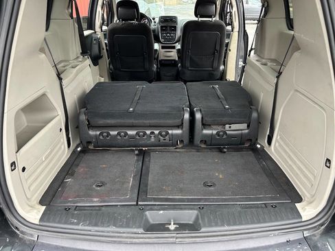 Used 2012 Dodge Grand Caravan SE FWD image 15