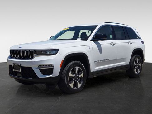 Used 2024 Jeep Grand Cherokee Limited 4xe AWD/4WD image 6