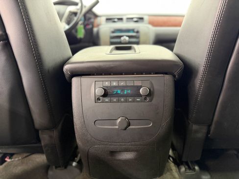 Used 2007 GMC Yukon SLT w/ SLT Preferred Equipment Group image 38