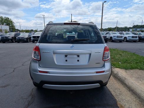 Used 2008 Suzuki SX4 AWD Hatchback image 6
