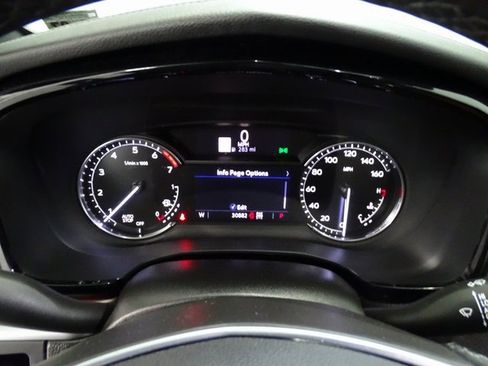 Used 2022 Cadillac XT5 Premium Luxury image 18