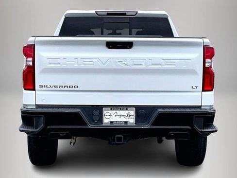 Used 2022 Chevrolet Silverado 1500 LT Trail Boss w/ Convenience Package II image 6