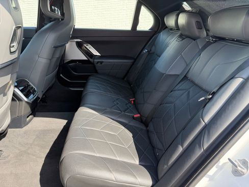 Used 2023 BMW 740i w/ Executive Package RWD image 24