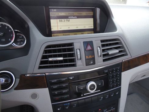 Used 2011 Mercedes-Benz E 350 E350 w/ Premium 2 Pkg image 8