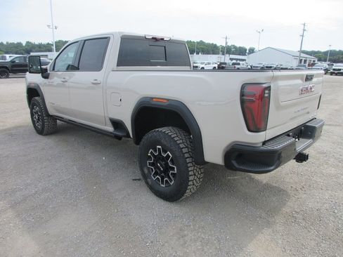 New 2026 GMC Sierra 2500 AT4X AWD/4WD image 9