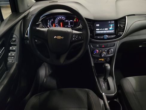 Used 2017 Chevrolet Trax LS AWD/4WD image 22