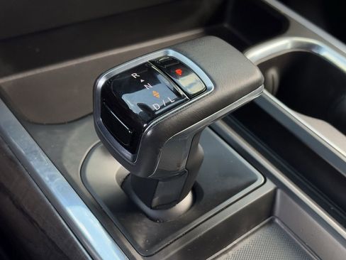 Used 2022 Chevrolet Silverado 1500 LTZ w/ LTZ Convenience Package II image 19