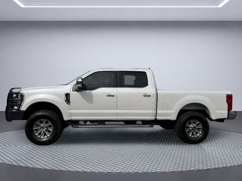 Used 2019 Ford F250 Lariat w/ Chrome Package AWD/4WD image 3