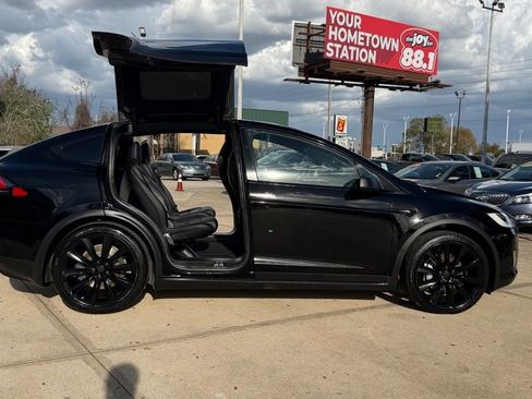 Used 2020 Tesla Model X Long Range image 21