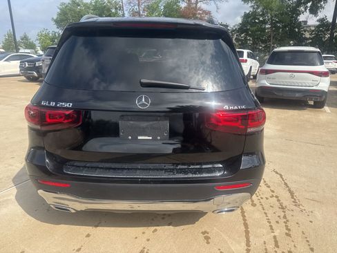Used 2023 Mercedes-Benz GLB 250 4MATIC image 5