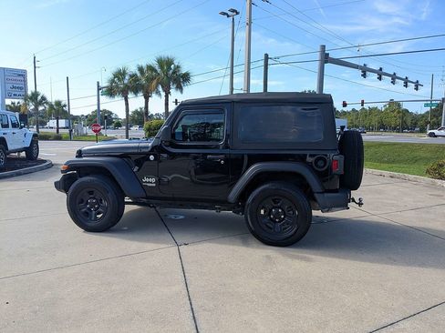 Used 2020 Jeep Wrangler Sport AWD/4WD image 6