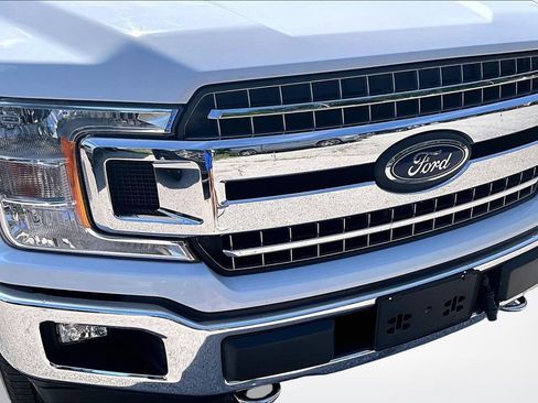 Used 2018 Ford F150 XLT w/ Equipment Group 302A Luxury AWD/4WD image 33