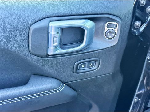 Used 2021 Jeep Wrangler Unlimited Sahara image 19