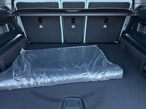 New 2026 Mercedes-Benz GLB 250 image 29